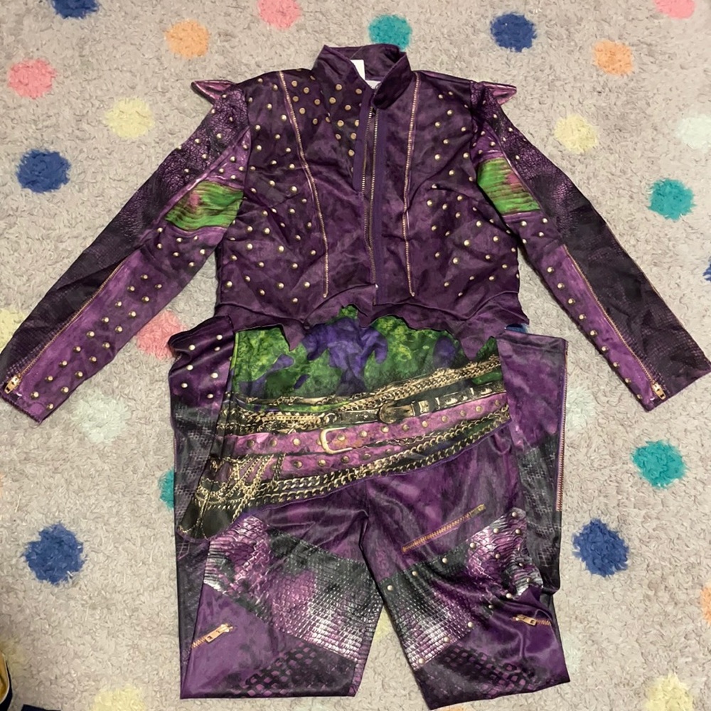 Mal Descendant 2 costume big girl size L 10-12
